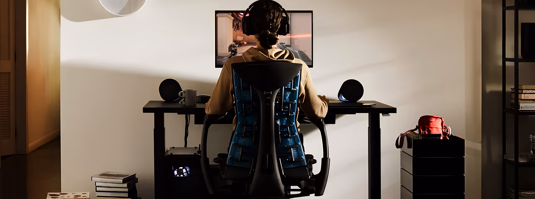 Обзор на Herman Miller Embody x Logitech G